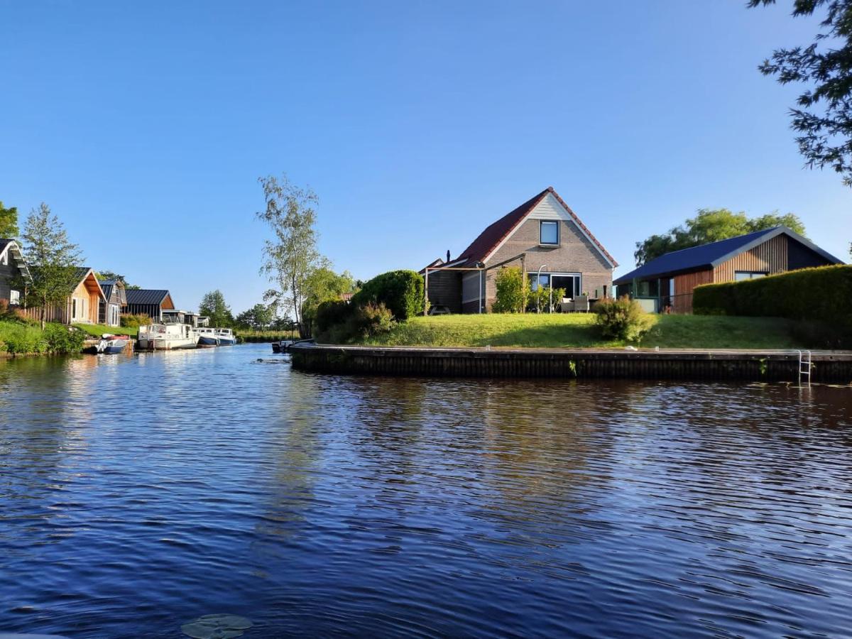 Waterhuis Friesland Oudwoude エクステリア 写真
