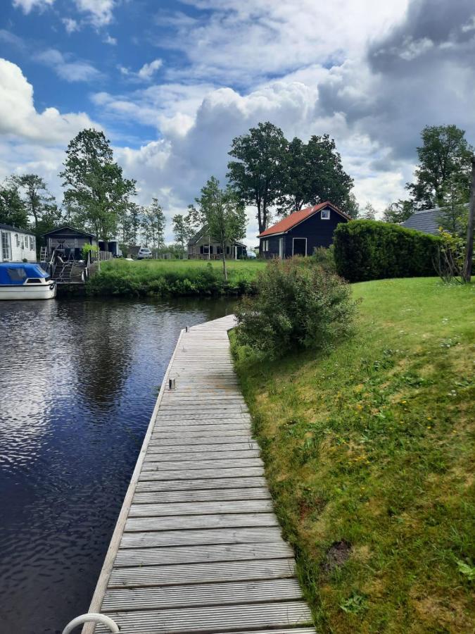 Waterhuis Friesland Oudwoude エクステリア 写真