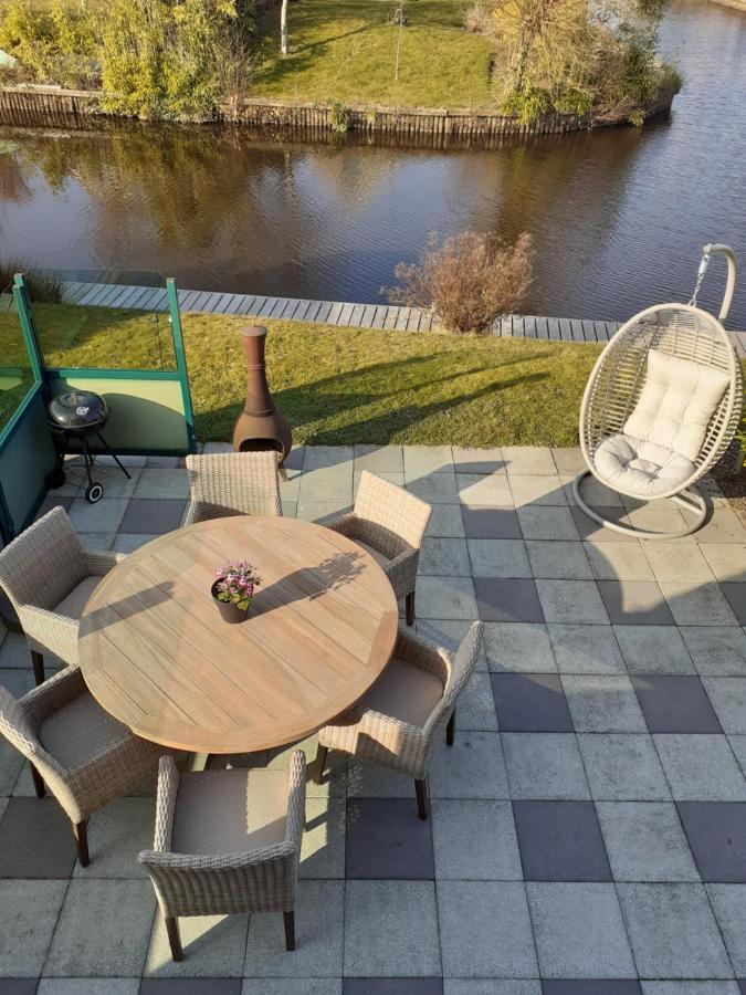 Waterhuis Friesland Oudwoude エクステリア 写真