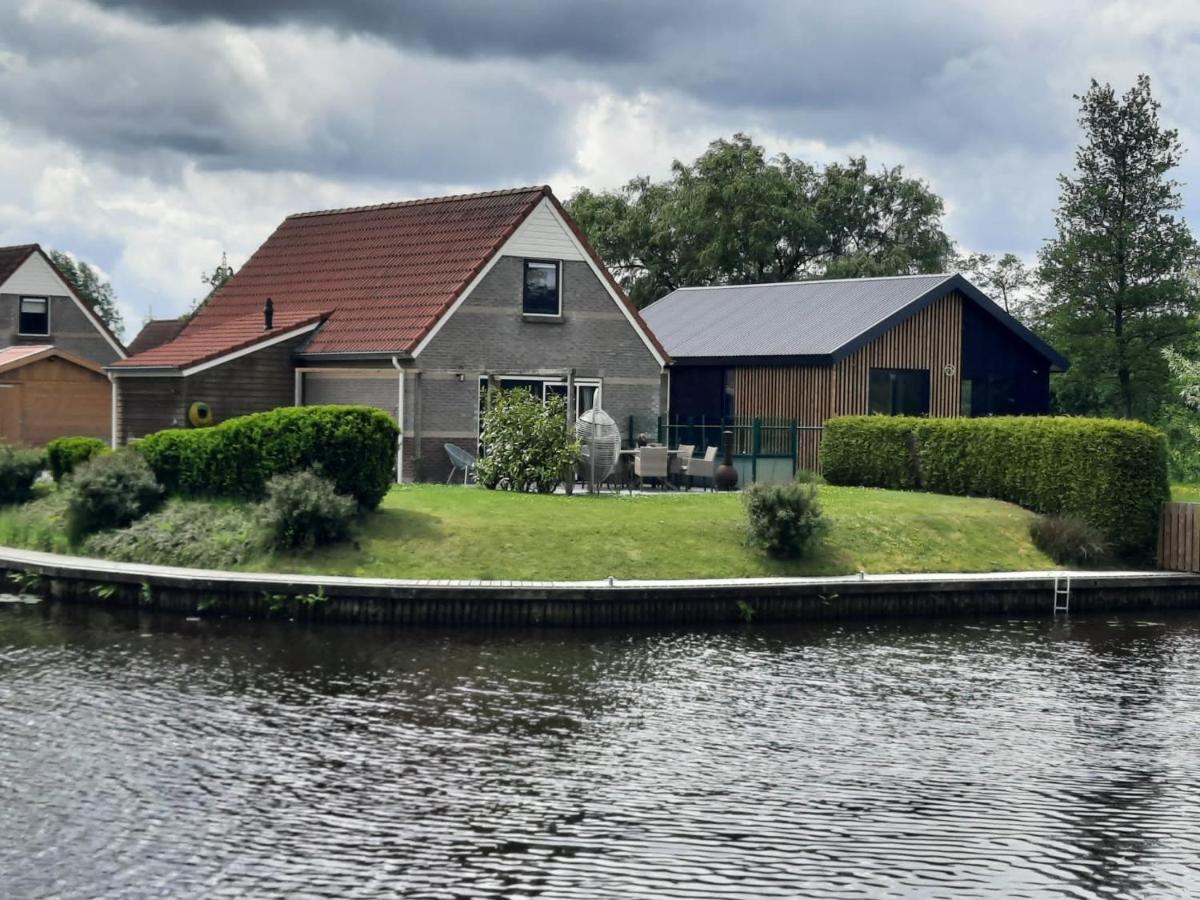 Waterhuis Friesland Oudwoude エクステリア 写真