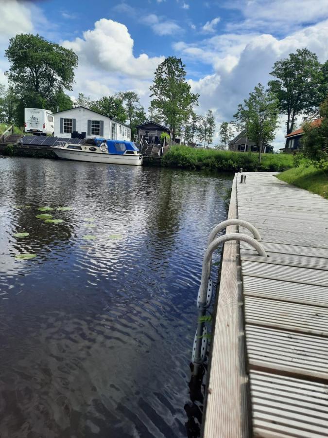 Waterhuis Friesland Oudwoude エクステリア 写真
